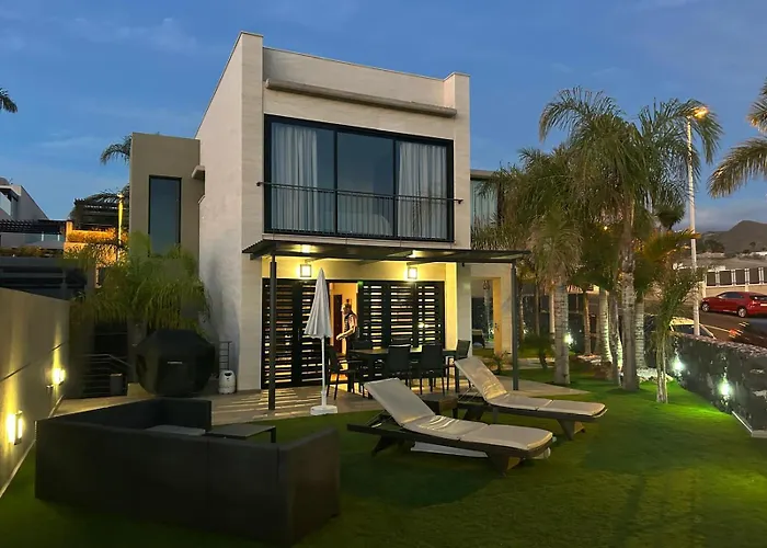 Luxe Detached Julia Tenerife أذيخي